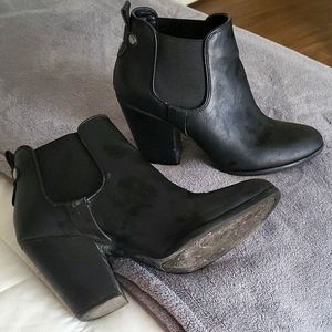 Carlos Santana Ankle Boots